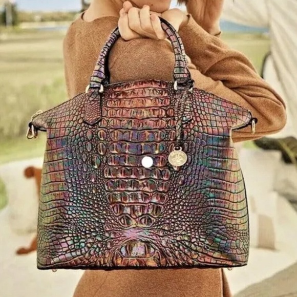 ALL AUTHENTIC Handbags, totes, wallets, Keychains & accessories. - Picture 4 of 8